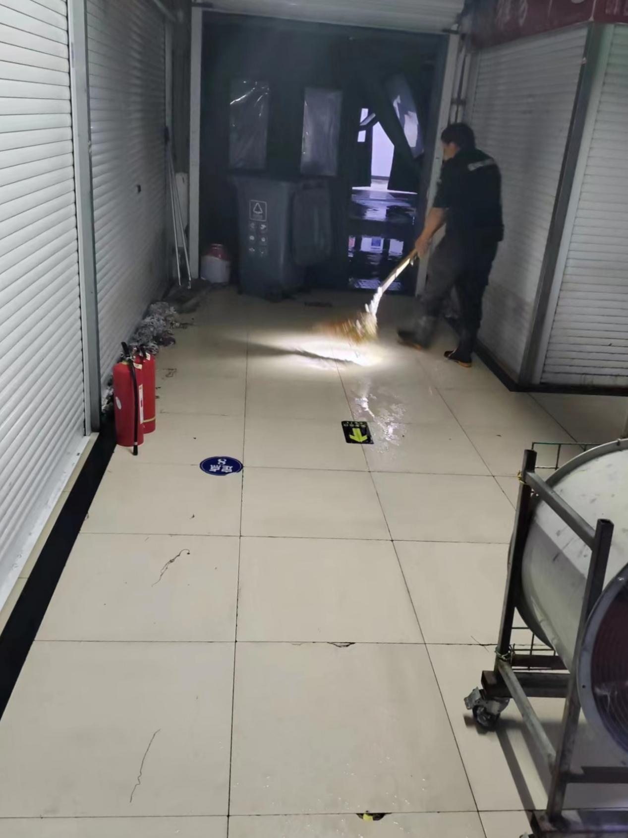 迎戰暴雨，錢江商城打好排水防汛攻堅戰